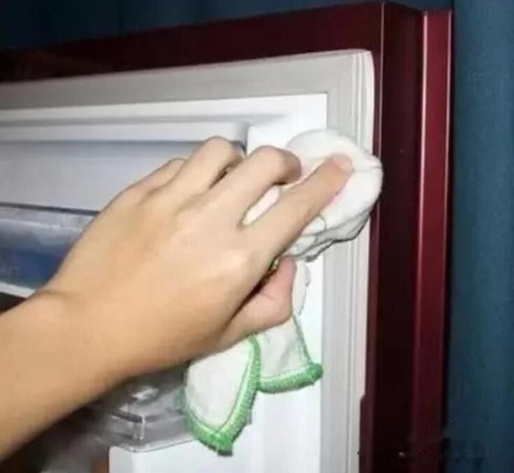 冰箱太脏,怎么清理好